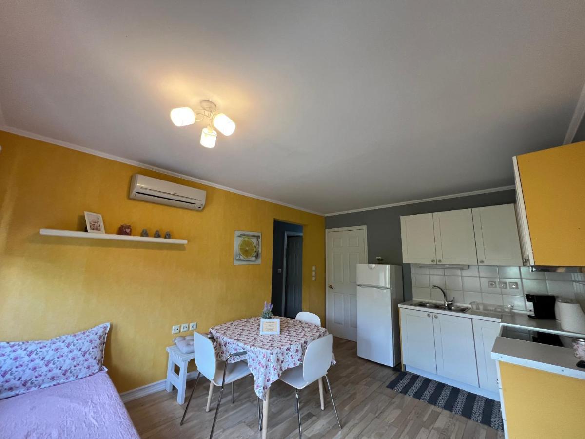 Apartment Theothea *